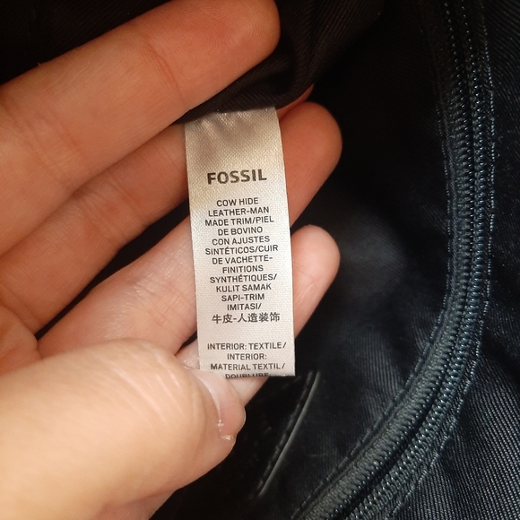 Fossil Caitlyn Genuine Leather Crossbody Purse - Picture 7 of 8